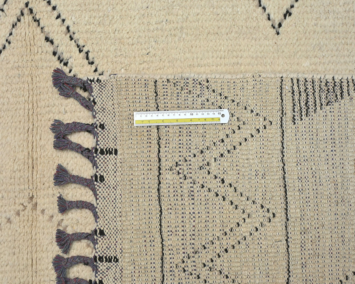 Alfombra marroquí de lana tejida a mano en beige de 9 x 14 pulgadas