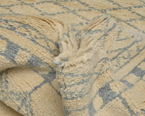 Alfombra marroquí de lana tejida a mano en beige de 2,4 metros