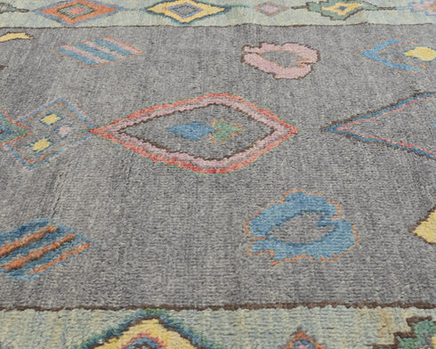 Alfombra marroquí de lana tejida a mano en gris de 13 pies