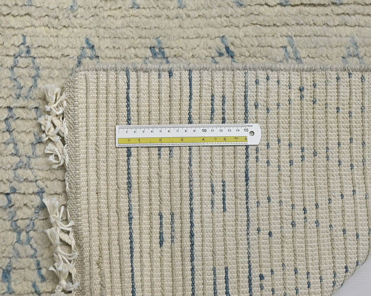 Alfombra marroquí de lana tejida a mano en beige de 4 metros