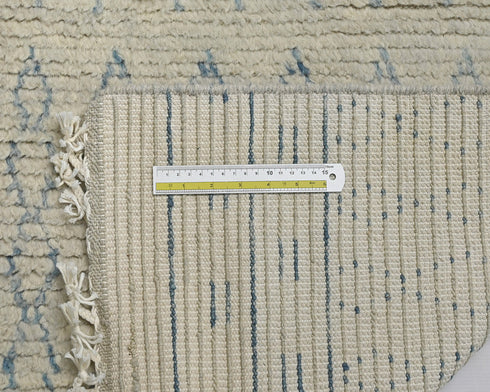 Alfombra marroquí de lana tejida a mano en beige de 4 metros