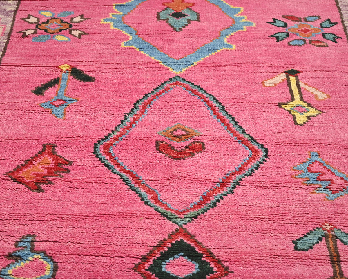 Alfombra marroquí de lana tejida a mano en color rosa de 13 pies