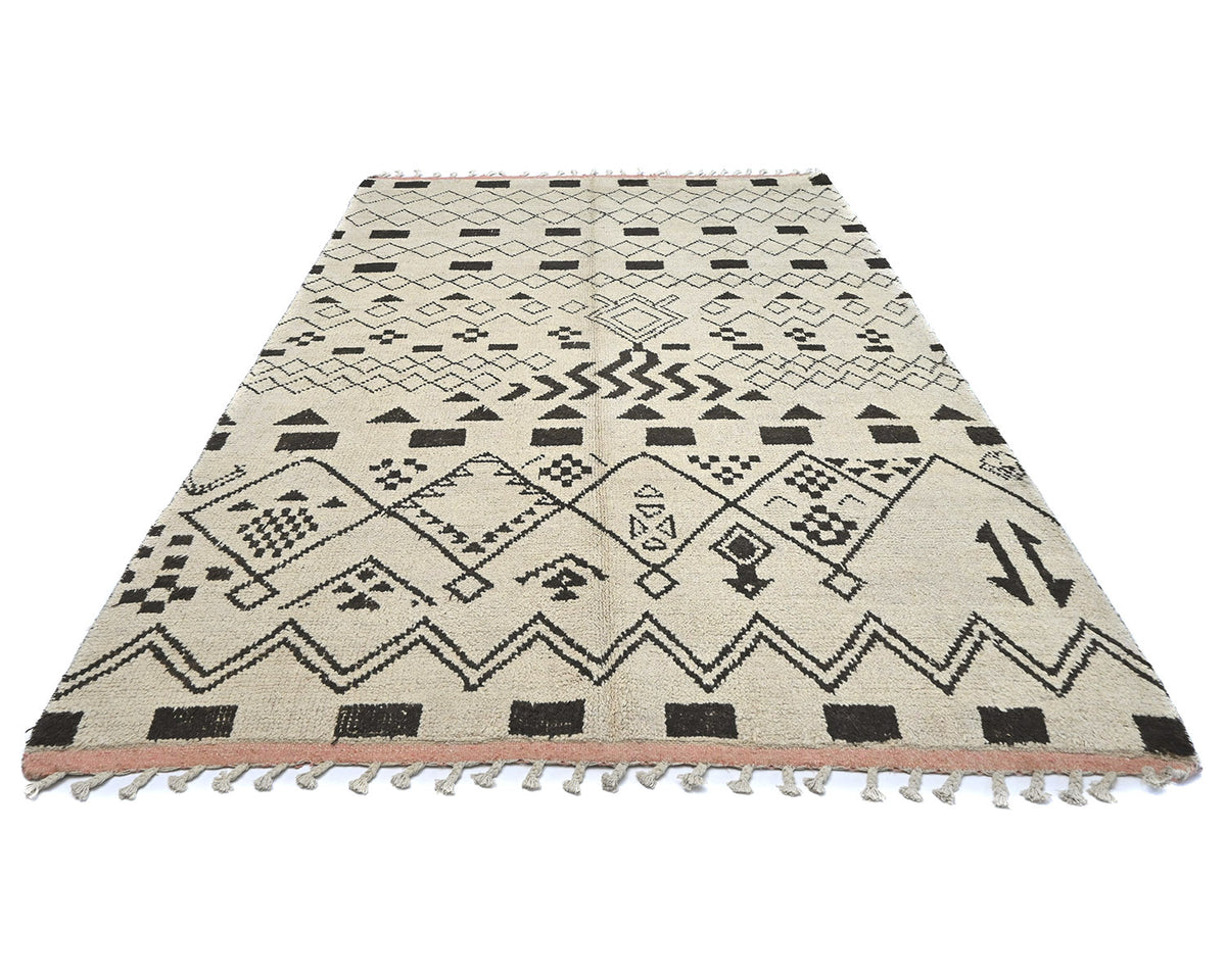 Alfombra marroquí de lana tejida a mano en beige de 7 x 11 pulgadas