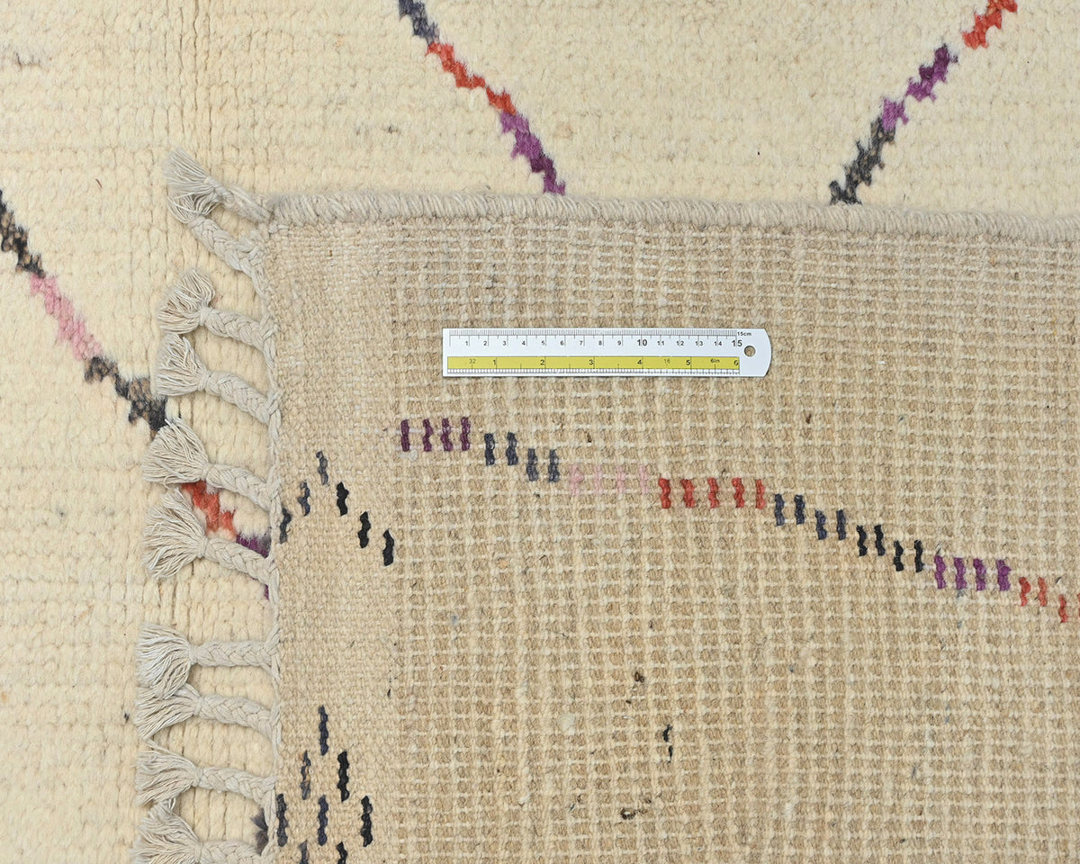 Alfombra marroquí de lana tejida a mano en beige de 8 x 11 pulgadas