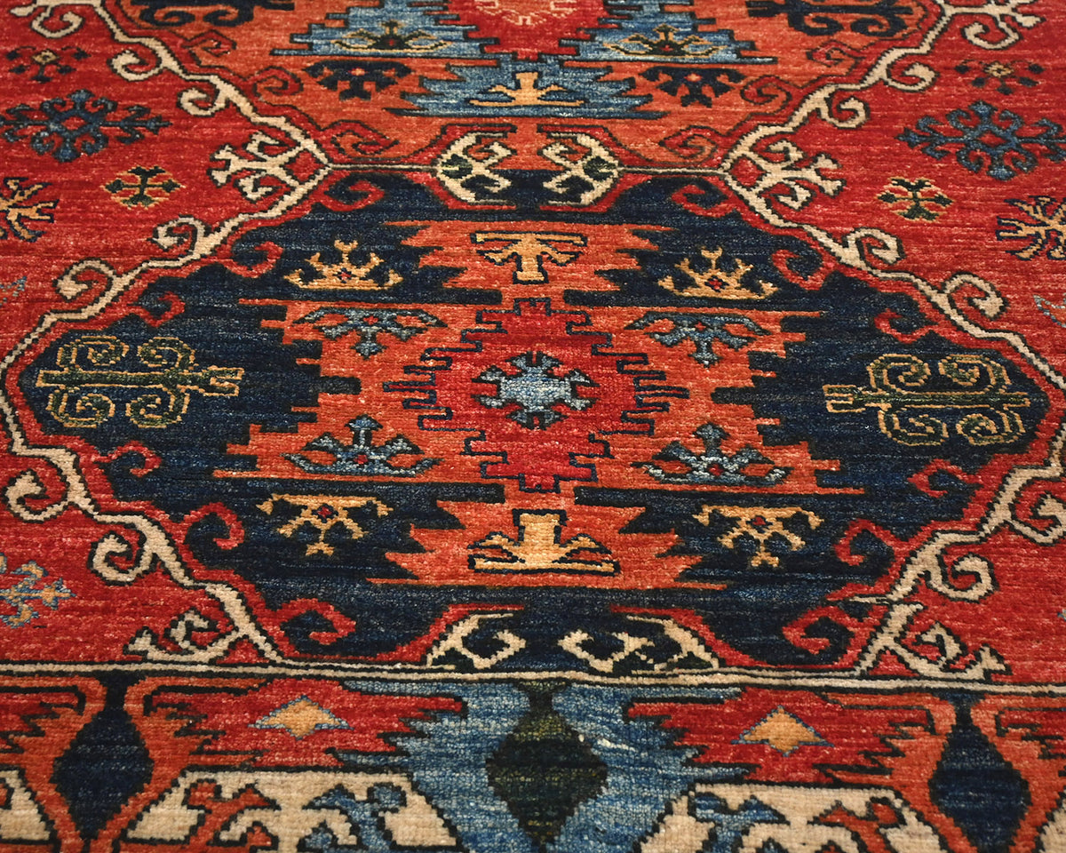 Alfombra de lana teñida vegetal anudada a mano Ersari roja de 4x6