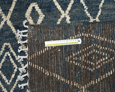Alfombra marroquí de lana tejida a mano en azul de 10 x 14 pulgadas