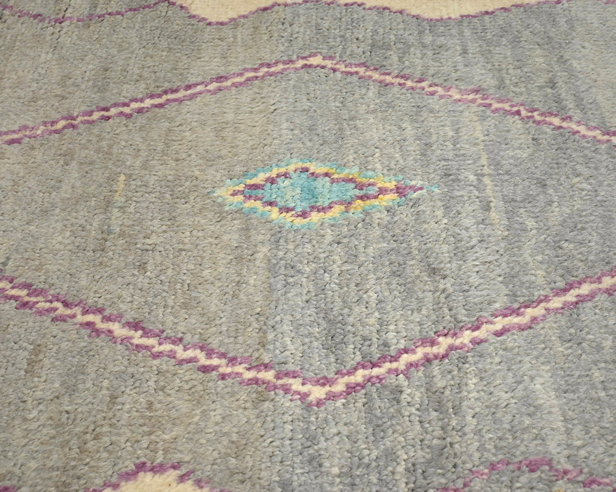 Alfombra marroquí de lana tejida a mano en gris de 13 pies