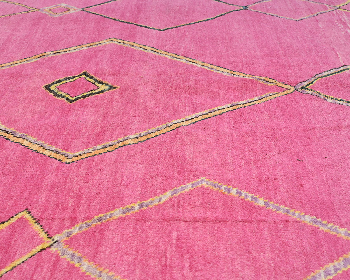Alfombra marroquí de lana tejida a mano en color rosa de 8 x 11 pulgadas