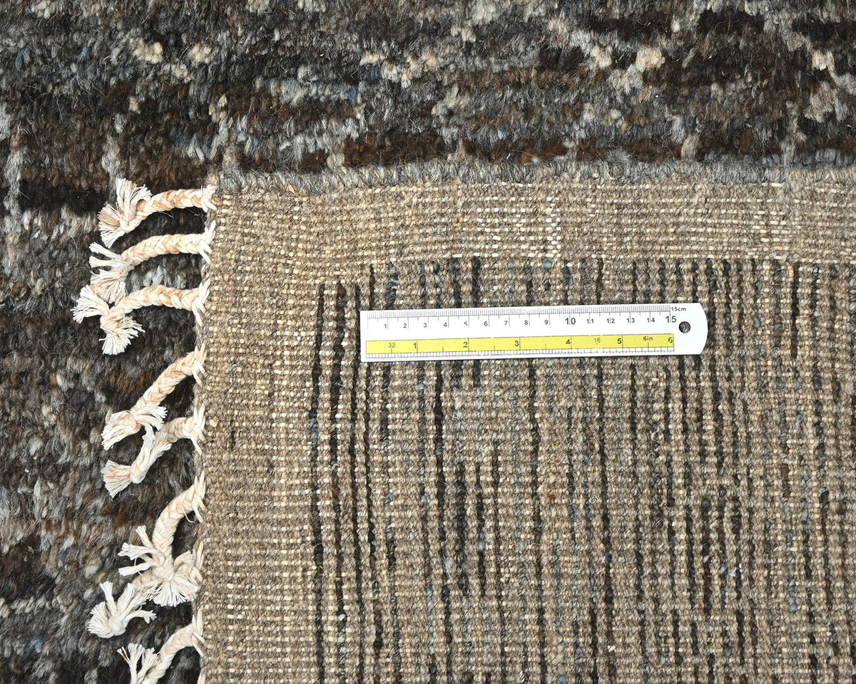 Alfombra marroquí de lana tejida a mano en marrón de 9 x 12 pulgadas