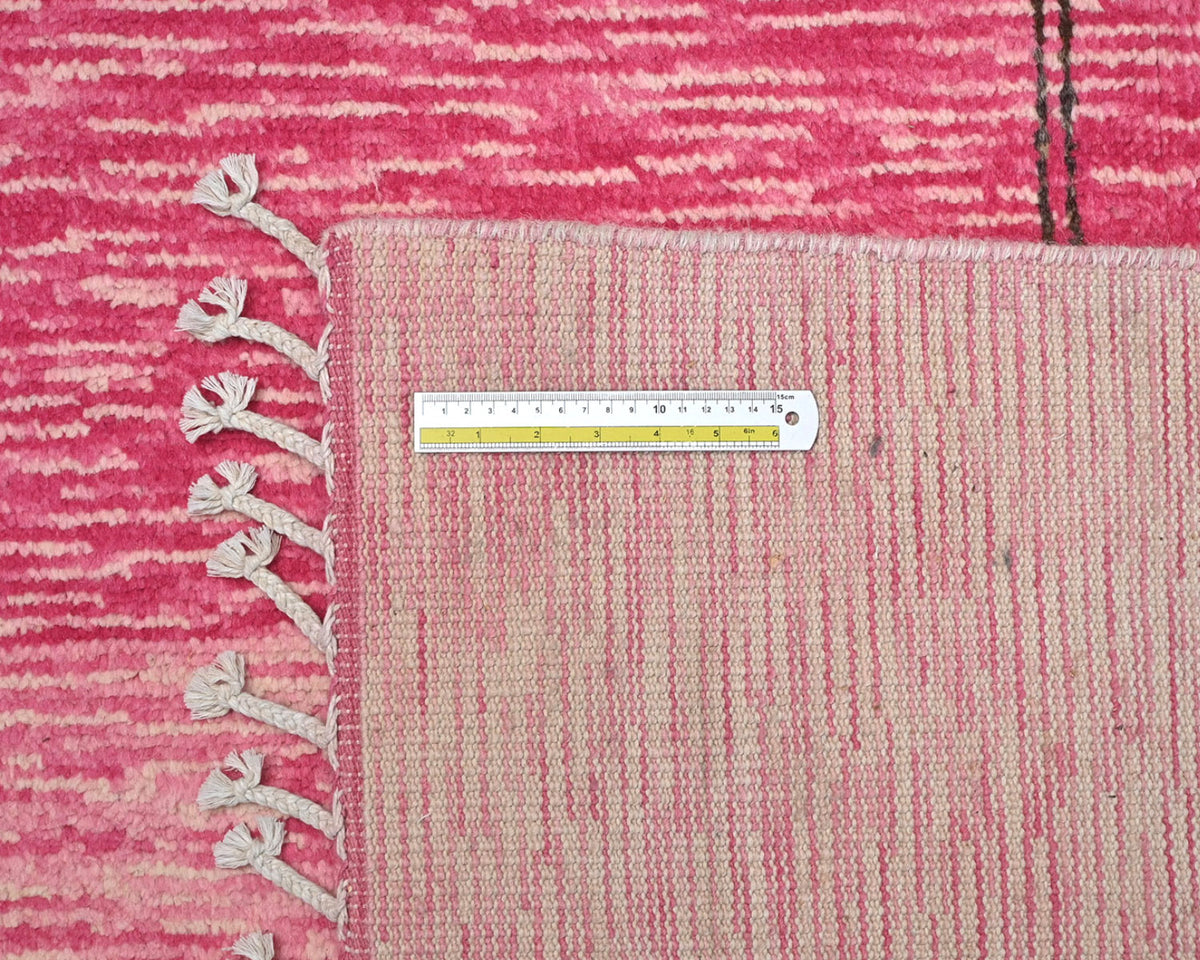 Alfombra marroquí de lana tejida a mano en color rosa de 9 x 12 pulgadas
